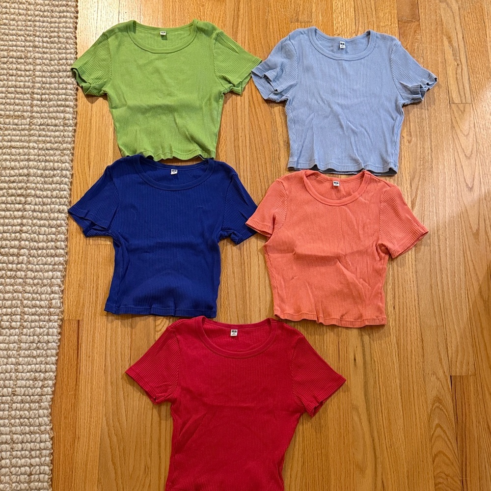 Uniqlo Ribbed t shirts (set of 5) Size XS